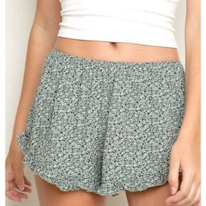 Brandy Melville Shorts - Brandy Melville Floral Flowy Shorts Brandy Melville Shorts - Brandy Melville Floral Flowy Shorts